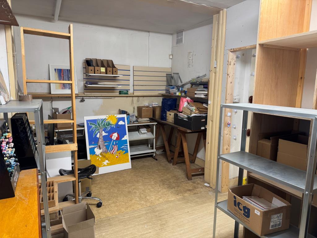 Lot: 61 - TOWN CENTRE BUILDING COMPRISING TWO SHOPS, A FLAT AND WITH SCOPE FOR FURTHER SUB-DIVISION - The Store Room at the Rear of the Larger Shop